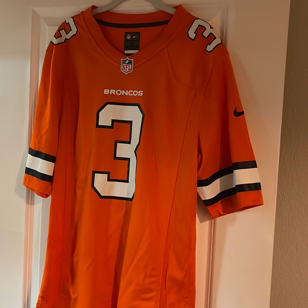 New without tags men’s small NFL Nike Denver Broncos jersey- Drew Lock #3
